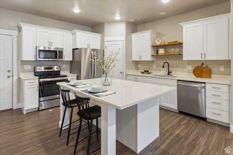 1704 E TALON, Eagle Mountain, UT 84005