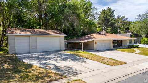 700 E SPRUCE GLEN S, Murray, UT 84107