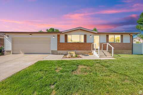 648 W 2200 N, Clinton, UT 84015