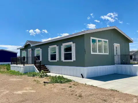 1700 W 2700 N, Pleasant View, UT 84404