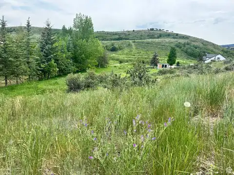 644 W DEE, Garden City, UT 84028