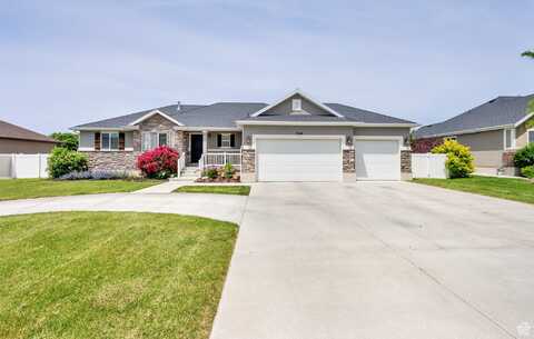 3348 W 2300 N, Clinton, UT 84015