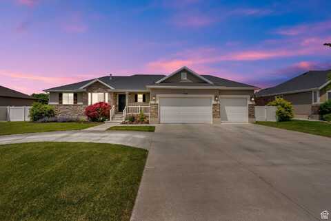 3348 W 2300 N, Clinton, UT 84015