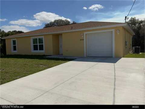 2069 Detroit Drive, Labelle, FL 33935
