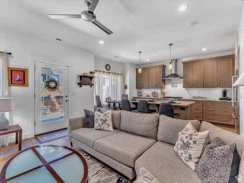 8257 N SANDALWOOD, Park City, UT 84098