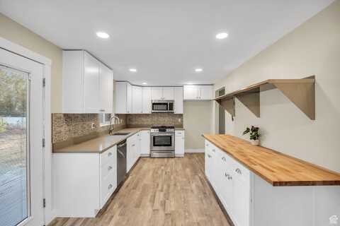 1962 E 7700 S, South Weber, UT 84405