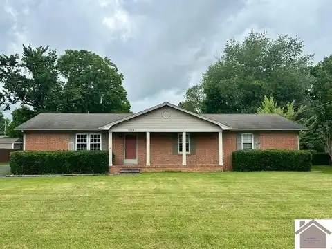 1704 Keenland, Murray, KY 42071