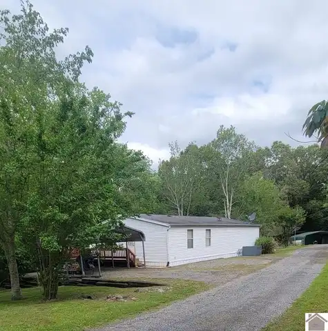 2292 Highland Rd, Murray, KY 42071
