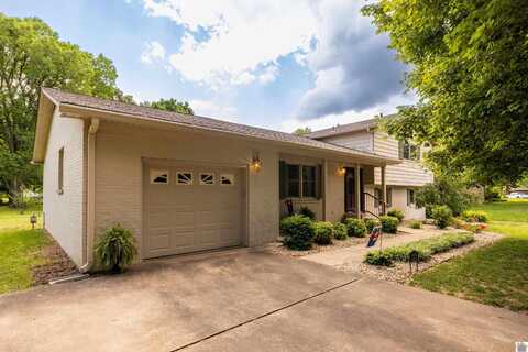 2216 Gatesborough Circle, Murray, KY 42071