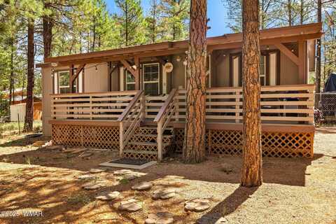 2887 Tracy Road, Overgaard, AZ 85933