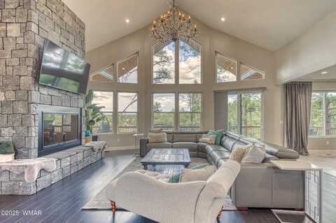 1310 E Pine Oaks Drive, Show Low, AZ 85901
