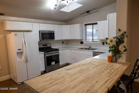 3001 W Young, Show Low, AZ 85901