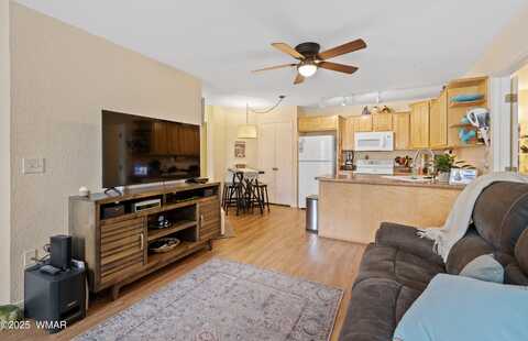 2700 S White Mountain Road, Show Low, AZ 85901