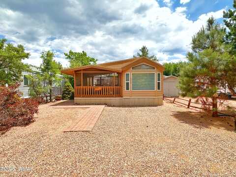 2267 Horse Thief Road, Overgaard, AZ 85933