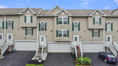 215 Mountain Dr, Carnegie, PA 15106