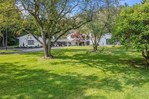 881 Blackburn Rd, Sewickley Heights, PA 15143