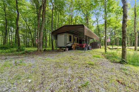 194 Kibe Rd, Slate Lick, PA 15610