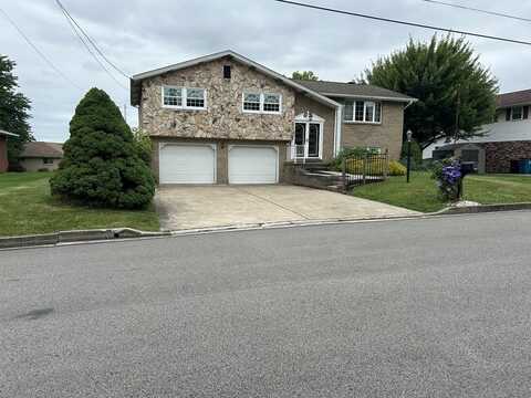 307 Debora Drive, Latrobe, PA 15650