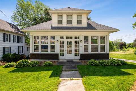 239 S Somerset Street, Stoystown Boro, PA 15563