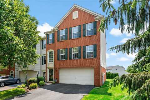 2000 Michael Dr, Baldwin Boro, PA 15227