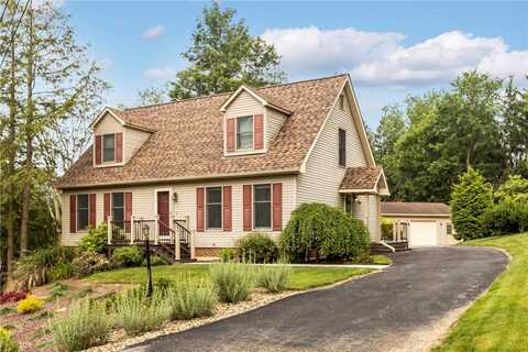 4 Pleasant Grove Dr, Patterson Heights, PA 15010