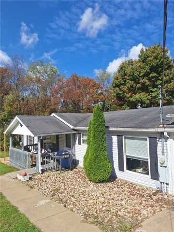 16 Pleasant View St, Hanover, PA 15021