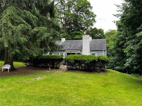 822 Persimmon Rd, Sewickley Heights, PA 15143