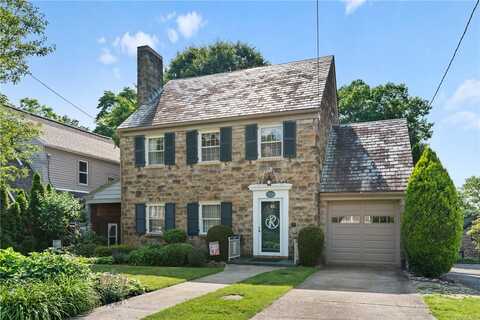 517 Keystone Drive, New Kensington, PA 15068