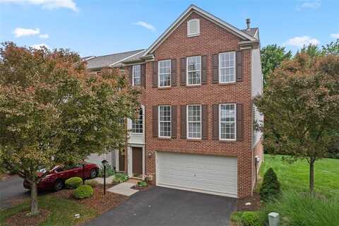 81406 Lost Valley Dr, Adamstown, PA 16046