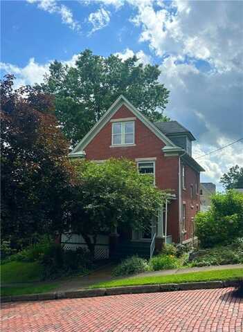 566 4th St, Baden, PA 16001