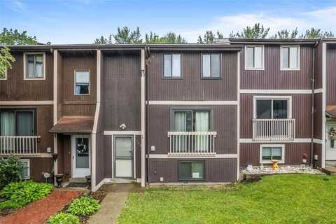 203 Parkwood Dr, Cranberry Twp, PA 16066