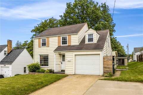 512 Pine Ave., Ellwood City, PA 16117