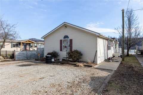 2 Denny Est, Harmar, PA 15238