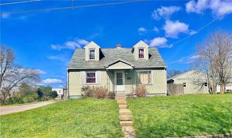 300 Beechwood Ave, Farrell, PA 16121