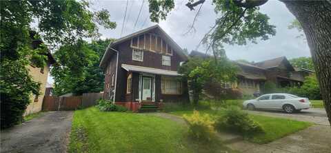 17 Shenango Blvd, Farrell, PA 16121