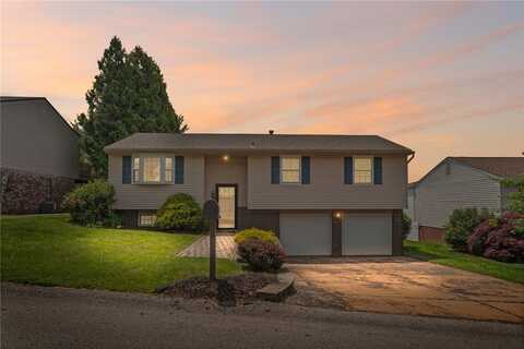 34 Koomatuck Dr, Plum, PA 15239