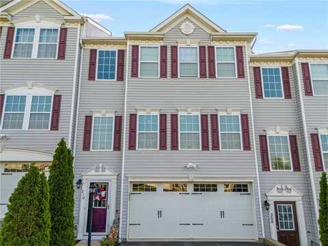 210 Brae Glen Dr, Strabane, PA 15317