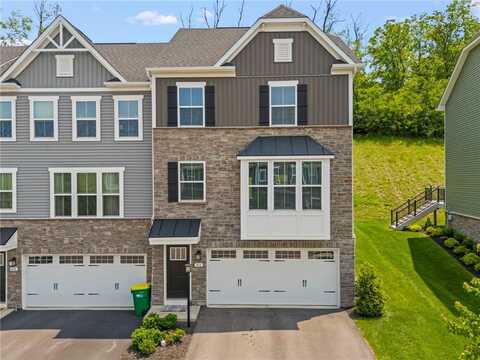 412 Greenwood Dr, Strabane, PA 15317
