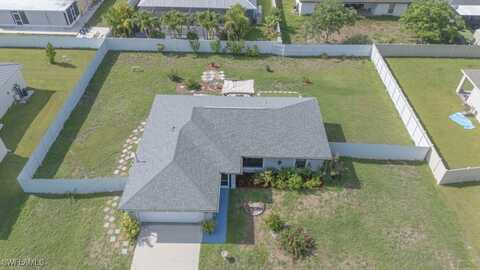 520 Wilmington Parkway, Cape Coral, FL 33993