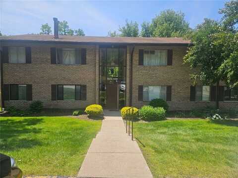 5082 Sanlin Dr, Crescent, PA 15108