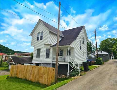 1231 1/2 Otter St, Franklin, PA 16323