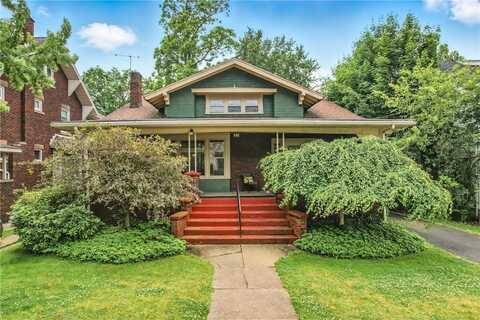 946 Alcoma St, Sharon, PA 16146