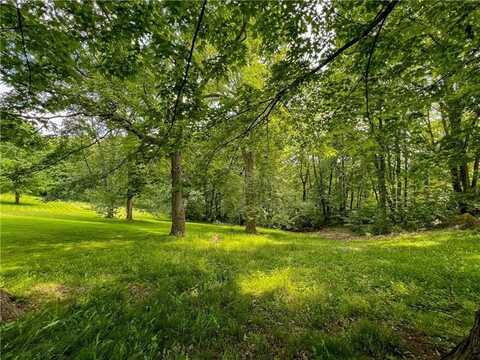 105 Mcclellan Dr, Summit, PA 16001