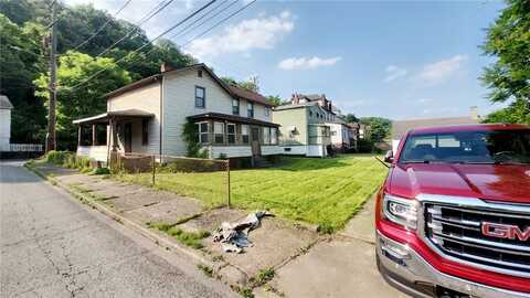 58 Elm St, Natrona, PA 15065