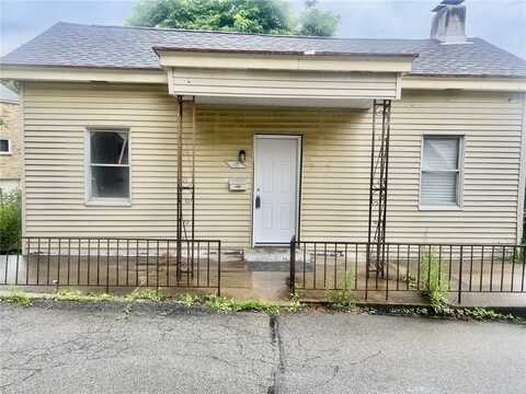 18 Windfall Way, Gregg, PA 15227