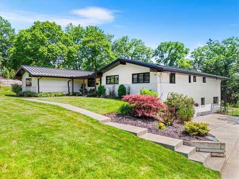 201 Seegar Road, Upper Saint Clair, PA 15241