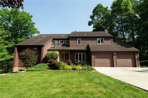 404 Pine Villa Dr, McCandless, PA 15044