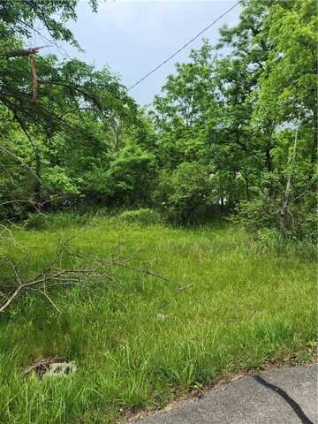 7335 Ringertown Rd, Murrysville, PA 15632