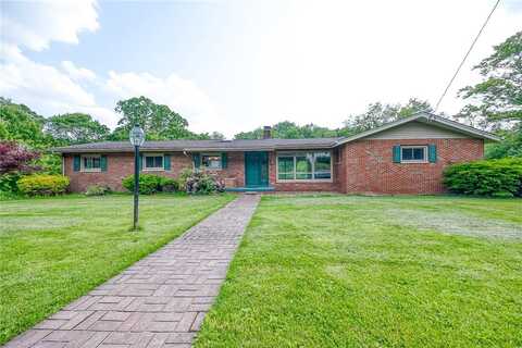 821 Chateau Dr, Franklin, PA 16117