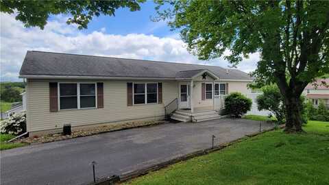 287 School Avenue, Conemaugh, PA 15937
